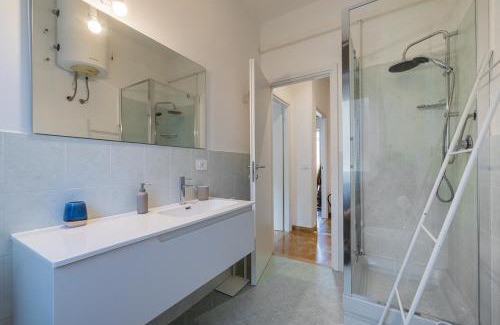 Finale Pia Apartamento | Casa Lella con Giardino e Parcheggio Privato