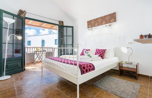 Punta Mujeres Casa | Casa Lila - Shared Pool - Close to Seafront Promenade - Sea Views from upper terrace