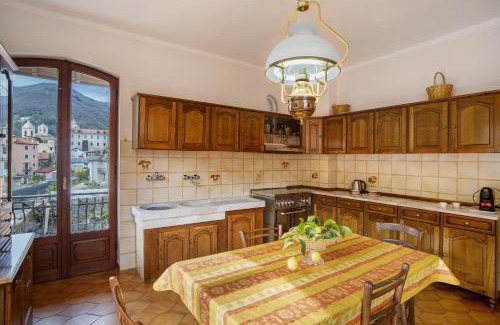 Vessalico Apartamento | Casa Lilli