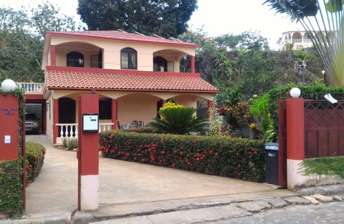 La Ceiba Apartamento | Casa Lily & Coco - Estudio Coco / Chicco