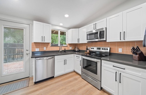 Campus Farm Casa | Casa Limbo: 2BD/1BA Cozy Desert Retreat, UofA Campus Farm/St. Phillip's Plaza