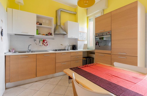 Savena Apartamento | Misa 26 - Lemon House