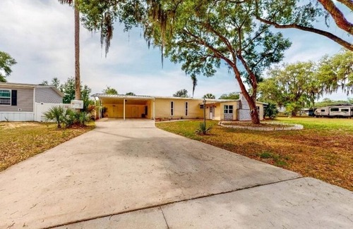 Summerfield Casa | Casa Linda, Stunning Country Experience, Powered By Nature & Natural Sunlight.