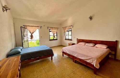 Taxco Casa | Casa Linda Vista cómoda y acogedora con cochera a 10 min zócalo