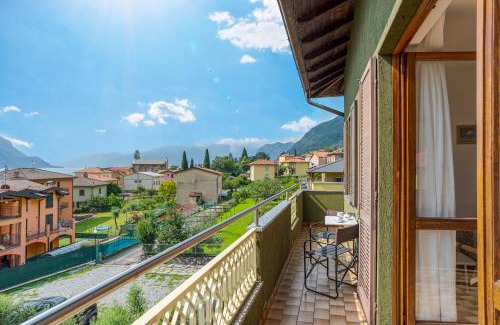 Santa Maria - Rezzonico Apartamento | Casa Lisetta