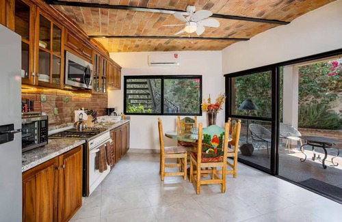 Ajijic Casa | Casa Loba - yoga, pickle ball, pool - entire housen