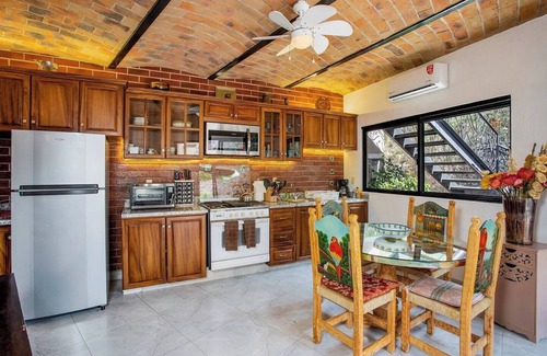 Ajijic Casa | Casa Loba - yoga, pickle ball, pool - entire housen