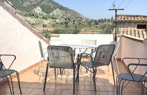 Beceite Apartamento | Casa rural con chimenea y terraza, rodeados de montañas y ríos, Petfrienly