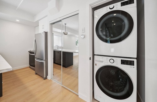 Midtown Toronto Apartamento | Casa Loma 2 Storey + 2 Bdrm Loft UofT and Yorville