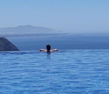 Velilla-Taramay Casa | Casa Londi, stijlvol vakantiehuis, infinity pool