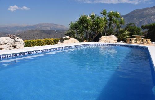 Canillas de Aceituno Casa | Casa lucía