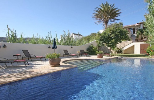 San Ambrosio Casa | Casa Lucia, una elegante casa de 3 dormitorios, 3 baños, piscina privada, vistas rurales.
