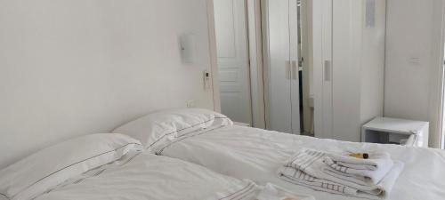 Finalborgo Casa | CASA LUIGIA ROOMS MTB in FINALBORGO Bike room tour ebike trekking