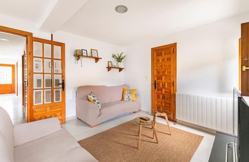 Castiello de Jaca Apartamento | Casa Luis - APARTAMENTO con JARDÍN PRIVADO en los PIRINEOS