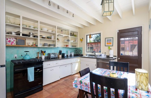 Southside Casa | Casa Lujan | Cozy Home with Hot Tub + Near Area Attractions!