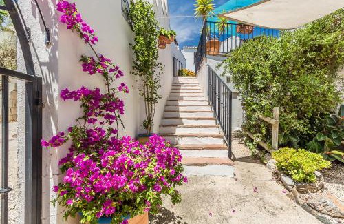 Pinos del Valle Casa | Casa Luna - 16th century traditional spanish village house