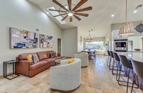 Desert View Village Casa | Casa Luna | 8BR w/ Pool, Hot Tub, Putting Green | Pet Friendly