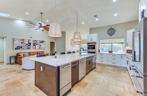 Desert View Village Casa | Casa Luna | 8BR w/ Pool, Hot Tub, Putting Green | Pet Friendly