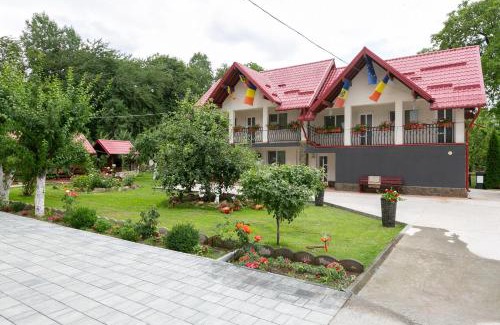 Oestii Paminteni Casa | Casa Mădălina