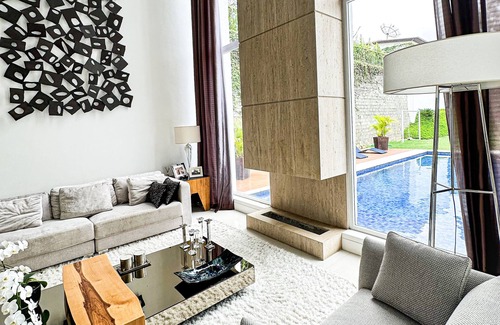 Jardim Colonial Casa | Casa Moderna e Luxuosa na Granja Viana