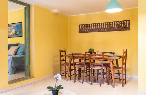 Villasimius Apartamento | Casa Madrid 2 - FREE WIFI - with patio