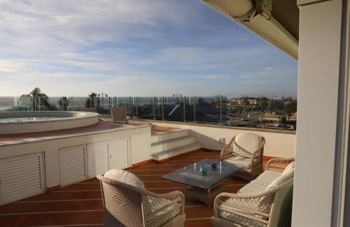 Forte dei Marmi Apartamento | Casa Magniflex - Sea view Flat with Swimming pool