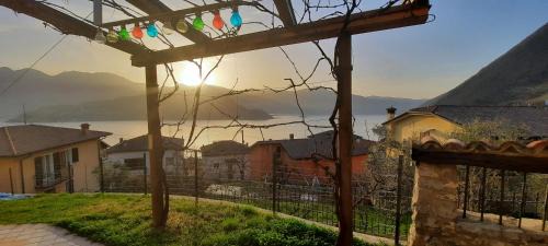 Tavernola Casa | Casa Magotina