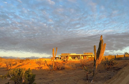 Cerritos Casa | Casa mALIbu view of ocean, pool , hot tub, one acre lot,3 minute walk to beach