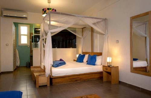 Dakar Casa | Casa Mara Guest House
