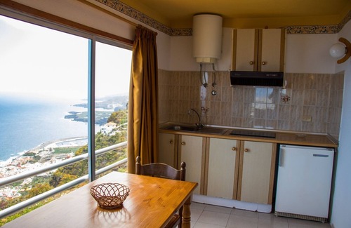 El Tanque Apartamento | Casa Mara Tenerife - Apartamento con dos camas con vista al mar