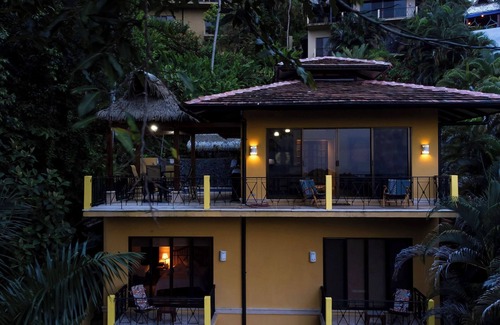 Dominicalito Condominio | Casa Mareas: Ocean & Jungle View