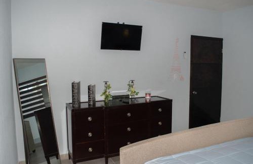 Centro Casa | Casa Margarita Pool, Billiards Just Steps from the Beach