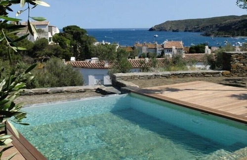 Cadaqués Casa | Casa Margot Vistas a la bahía ,centrica,con piscina , jardín privado ,
