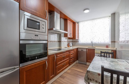 Torre del Mar Casa | CASA MARINA - Precioso apartamento con piscina comunitaria y cerca del mar. WiFi gratis.