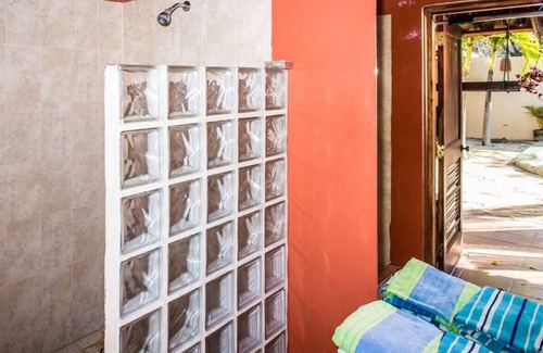 Playa Colorado Casa | Casa Marisombra: servicios divertidos y a pocos pasos de la playa