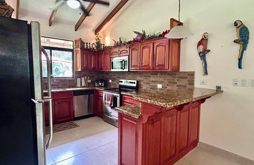 Coronado Casa | Casa Marriott 2, Lush Jungle ,Walk in Beach Pool, Private Waterfall, Muy Bonito!