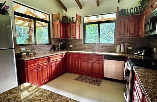 Coronado Casa | Casa Marriott 2, Lush Jungle ,Walk in Beach Pool, Private Waterfall, Muy Bonito!