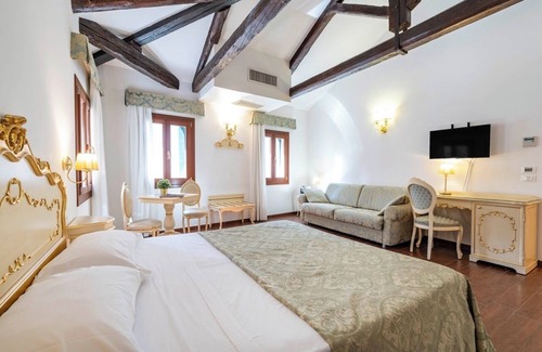 Castello Casa | Casa Marsilli