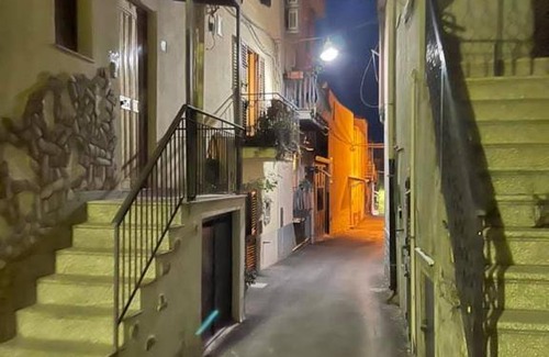Leonforte Casa | Casa Massaggio Thai
