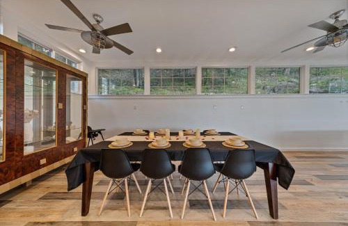 Suffern Casa | Casa Mattia 4BR Luxury Mountain Home