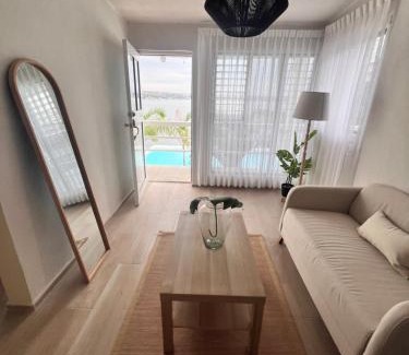 Tequesquitengo Casa | Casa Mediterránea, lujo y confort junto al lago