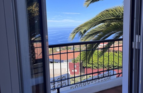 Tacoronte Villa | Casa Mesa del Mar Tenerife. Villa para 6 cerca de la playa