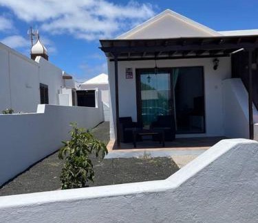 Playa Honda Apartamento | CASA MESANA Nuevo cama King size en playa con AIRE ACONDICIONADO