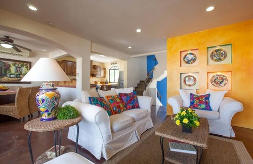 La Paz Casa | Casa Mexicana: los colores de México