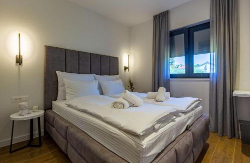 Crno Apartamento | Casa MiA Apartments with parking