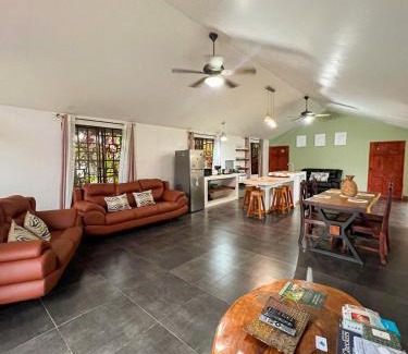 Puerto Jiménez Casa | Casa Miel Dulce Escapada en el Paraíso