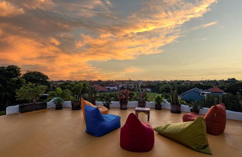 Batu Bolong Villa | Casa Mila - 4 BR Luxury Family Villa 5 Min from Canggu Beach - Bali