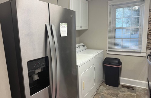 Raeford Casa | Casa Minimal Cottage Pet Friendly w/Fenced Yard