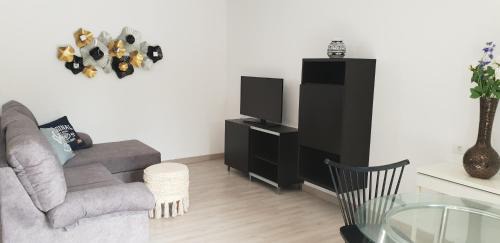 Nazaret Apartamento | Casa Mirlo, Coqueto alojamiento con Terraza y Jardín en Zona Tranquila