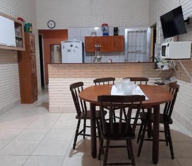 Cassino Casa | Casa Moita, Linda Casa, Muito Central, Hospeda até 9 ou 12 Pessoas